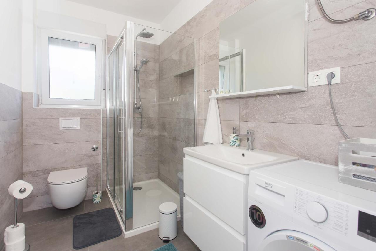 Delminium Apartment Kastela Ngoại thất bức ảnh