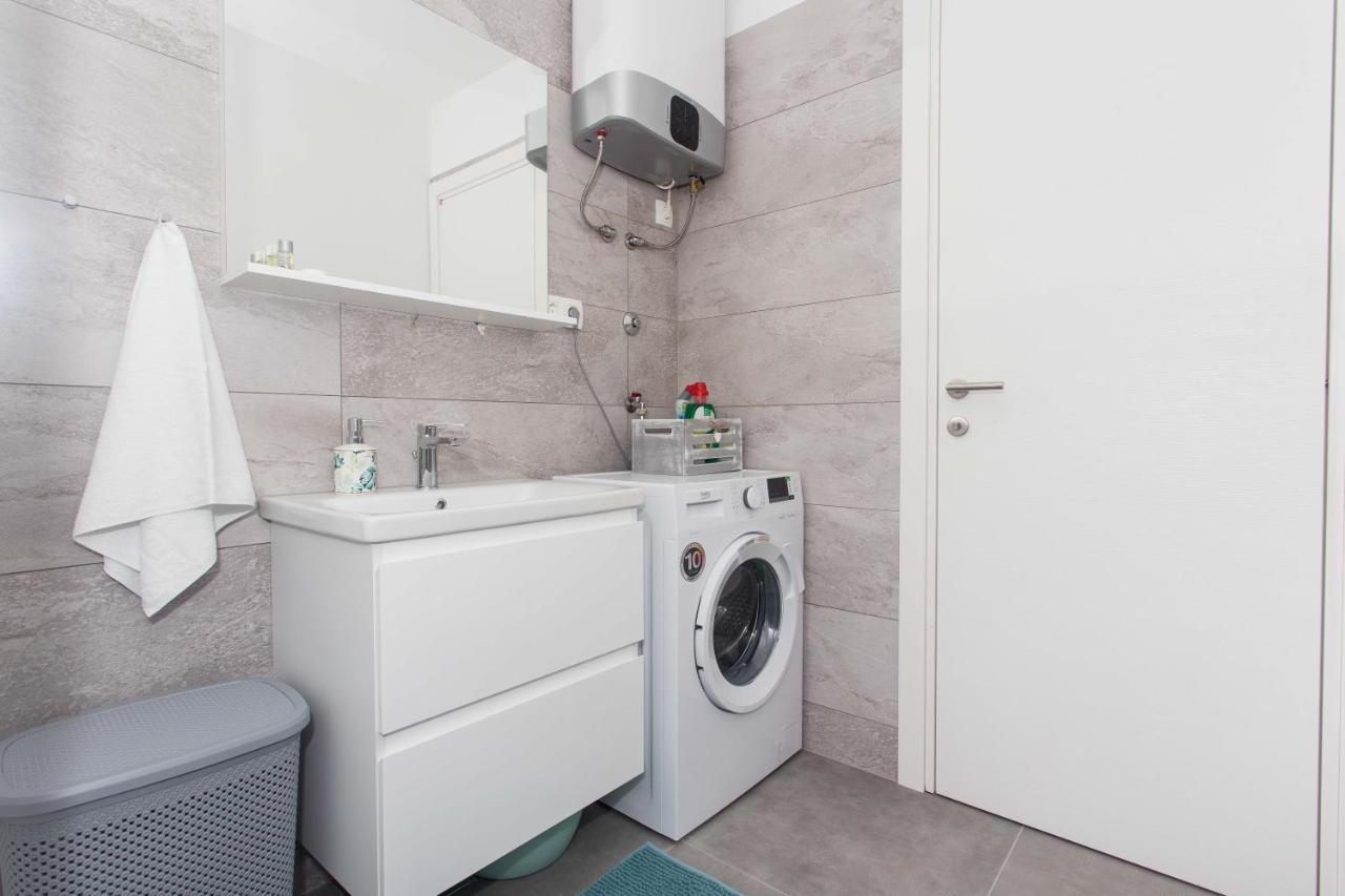 Delminium Apartment Kastela Ngoại thất bức ảnh
